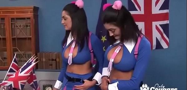  British Twins Kat And Kit Lee Have A Wild Orgy